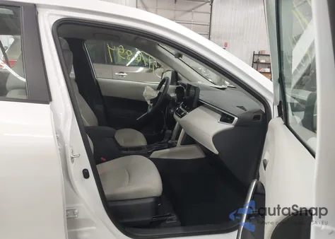 2024 Toyota Corolla Cross L z USA, uszkodzony, nr VIN 7MUAAAAG4RV101111